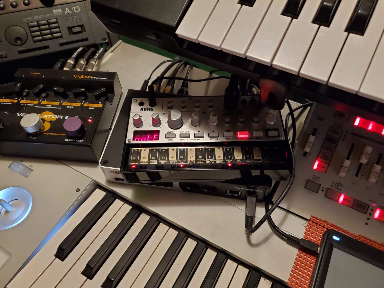 Korg Volca Bass Analog Synthesizer w/Three Oscillators and 16-step Sequencer customer photo 2