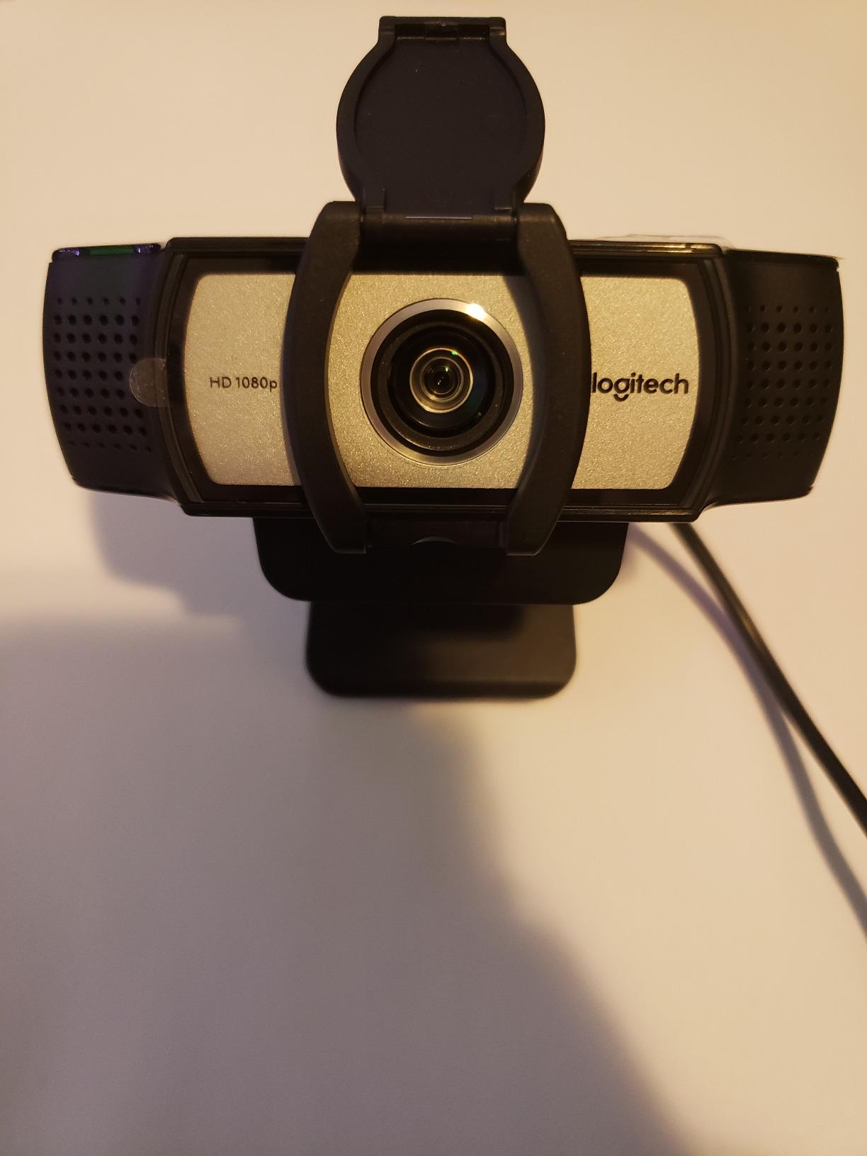 Logitech C930e 1080P HD Video Webcam - 90-Degree Extended View, Microsoft Lync 2013 and Skype Certified - Black customer photo 2