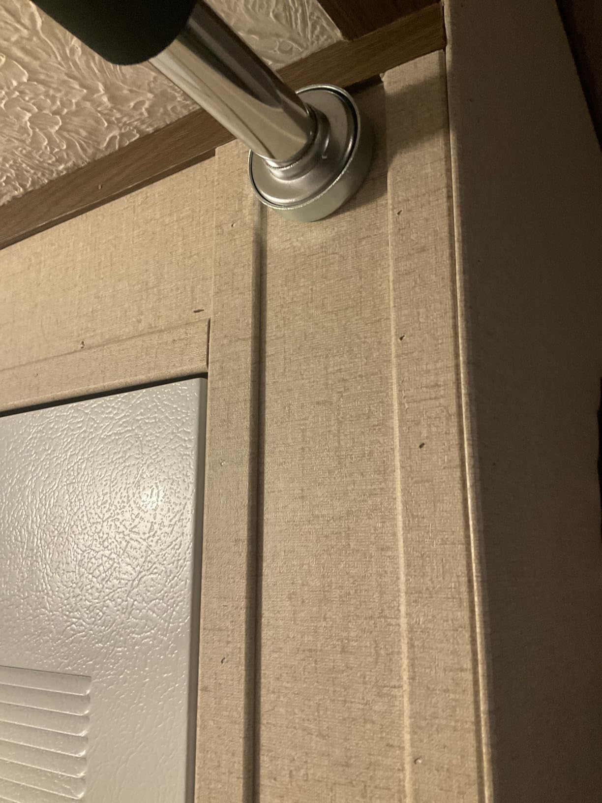 JFIT Deluxe Multi Exercise Doorway Pull-Up Bar with Comfort Grips, 40-Inch customer photo 1