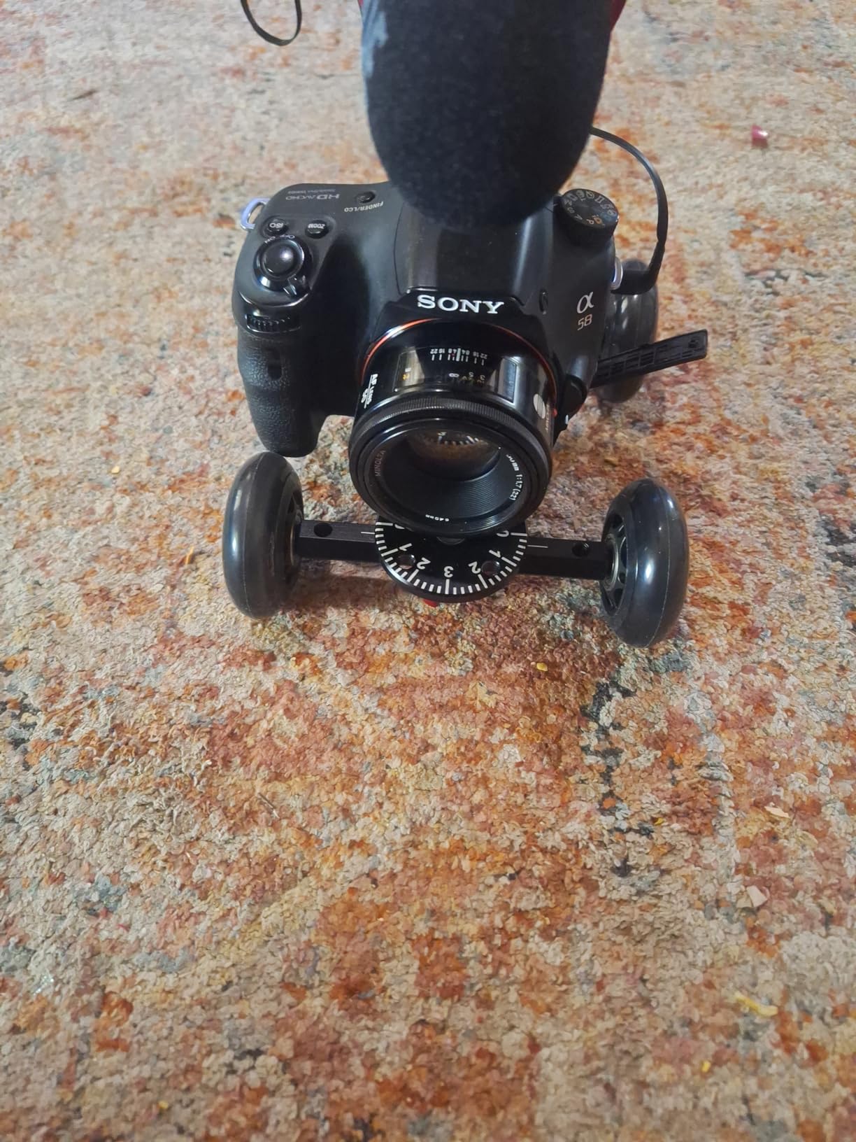 Vidpro SK-22 Professional Skater Dolly - Rolling Slider for DLSR Cameras & Camcorders Ideal for Low-Level Shooting & Panning 25 Lbs Capacity Smooth Rubber Wheels 7 Mounting Points & Extendable Handle customer photo 2