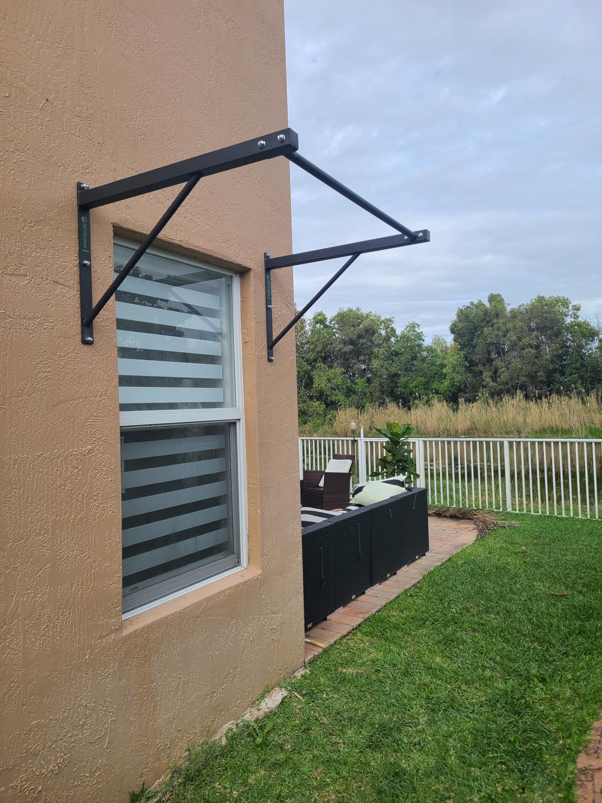 Rage Fitness Heavy-Duty Wall Mounted Pull Up Bar - 500 lbs Weight Capacity | Maintain Upper Body Strength & Core Stability | Space Efficient Steel Chin Up Black Bar for Home & Gym Versatile Workouts customer photo 1