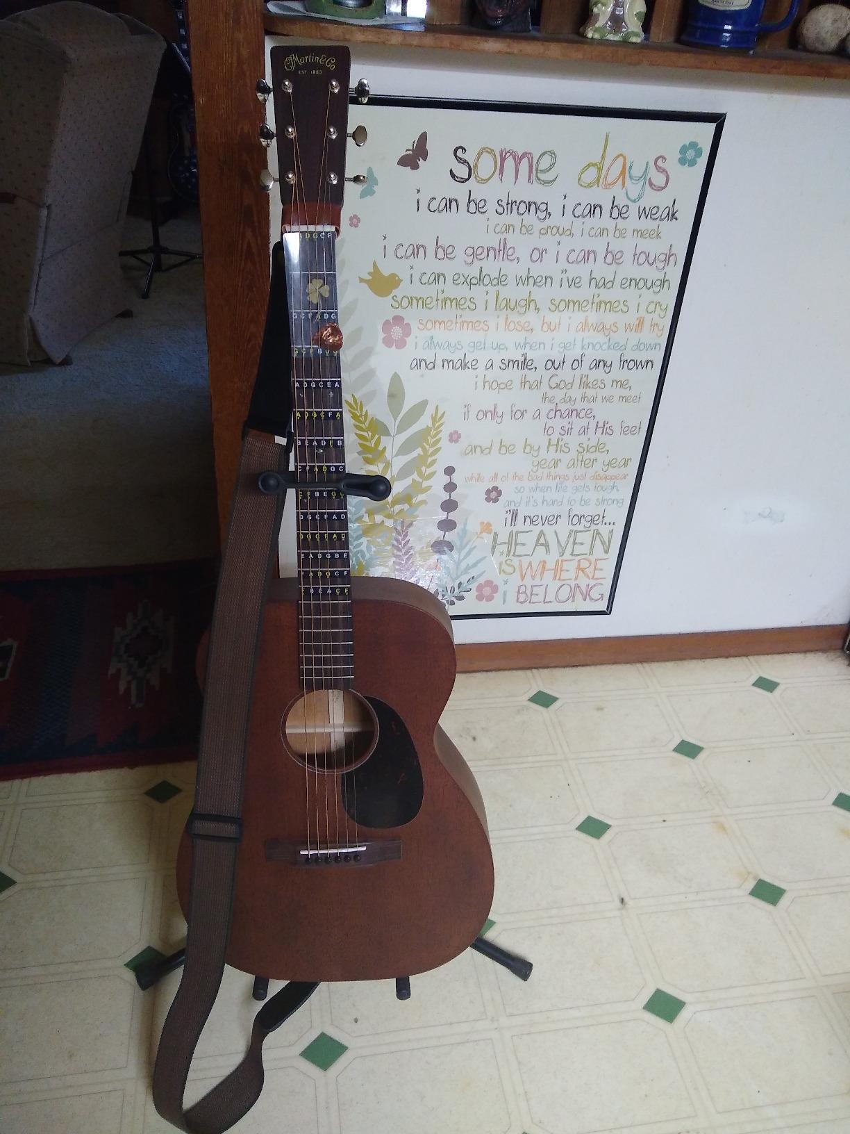 Martin Guitar 00-15M with Gig Bag, Acoustic Guitar for the Working Musician, Mahogany Construction, Satin Finish, 00-14 Fret, and Low Oval Neck Shape customer photo 1