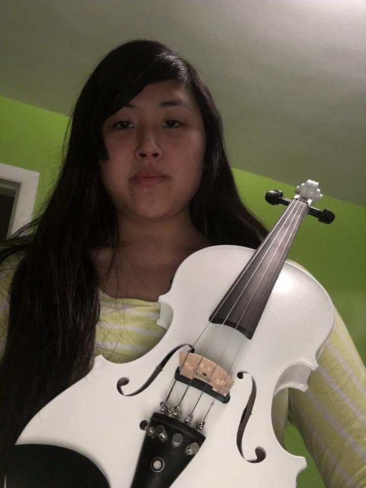 Cecilio 4/4 Full Size Acoustic & Electric Violin for Beginners & Professionals, Hand-Carved Solid Spruce Top, Ebony Fine Tuners, Full Set with Case, Bow, Rosin & AUX Cable customer photo 2