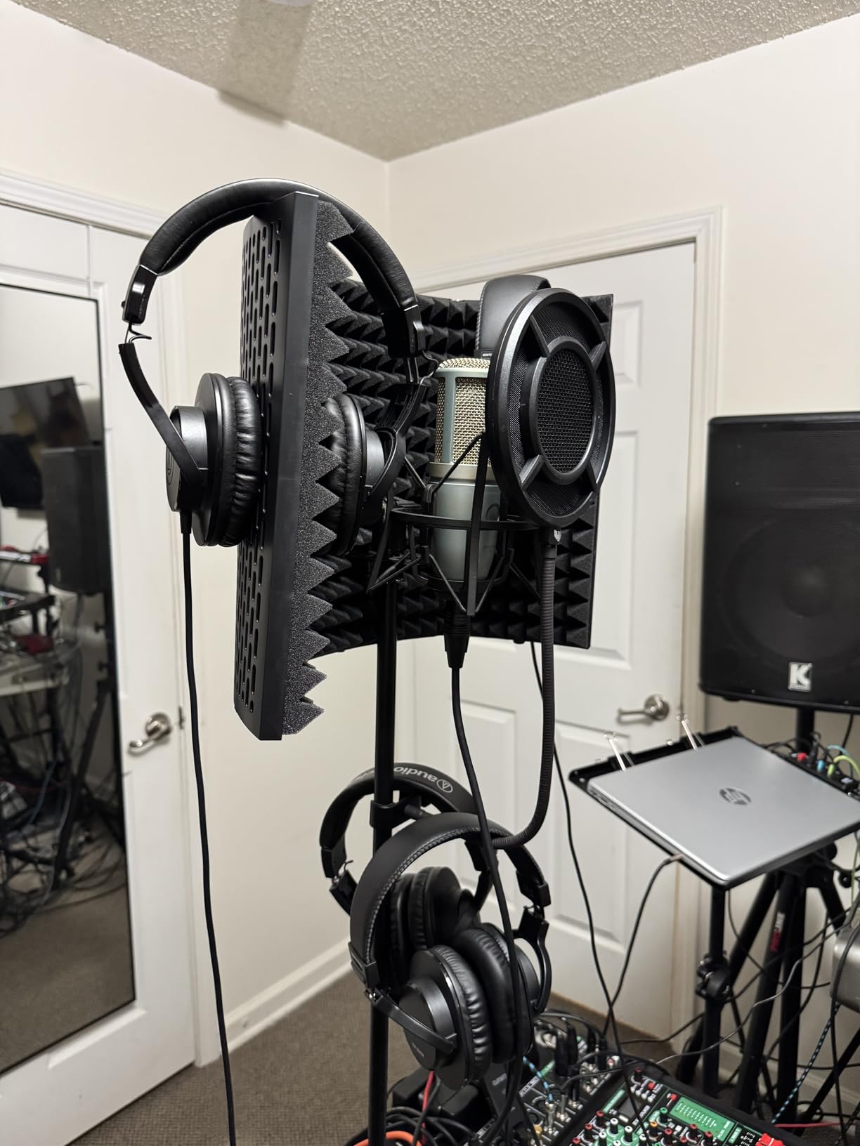 Audio-Technica ATH-M20x Professional Studio Monitor Headphones customer photo 1