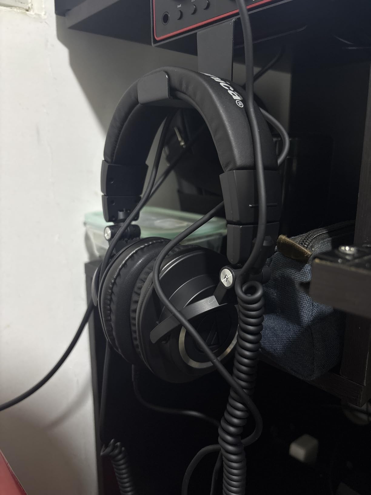 Audio-Technica ATH-M50X Professional Studio Monitor Headphones with Detachable Cable customer photo 1