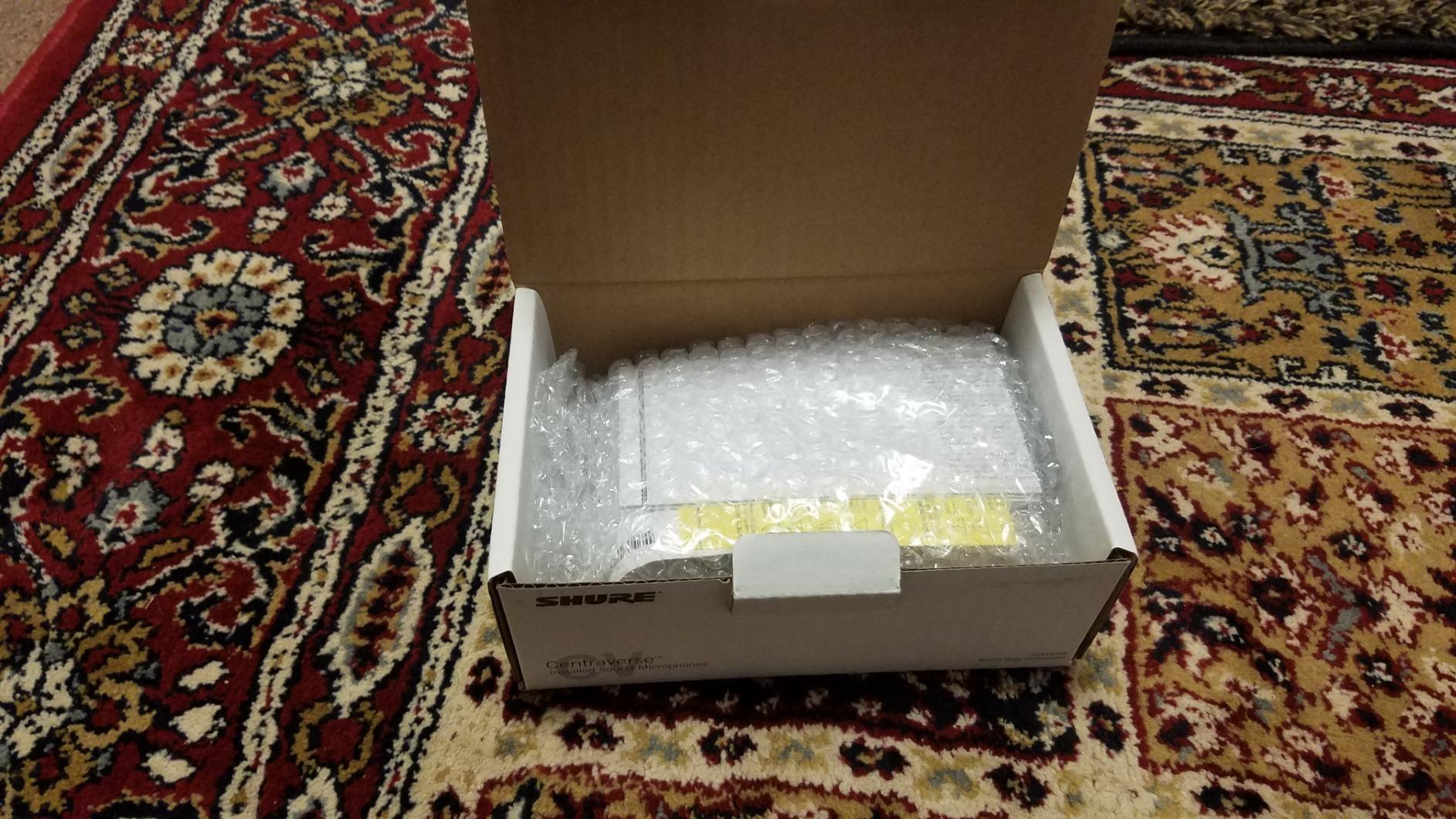 Shure Centraverse Lavalier Microphone, Black, Cardioid Condenser Mini Lav Mic, Clip-On for Hands-Free Use, TA4F Connector, Wireless Bodypacks (CVL-B/C-TQG) customer photo 1