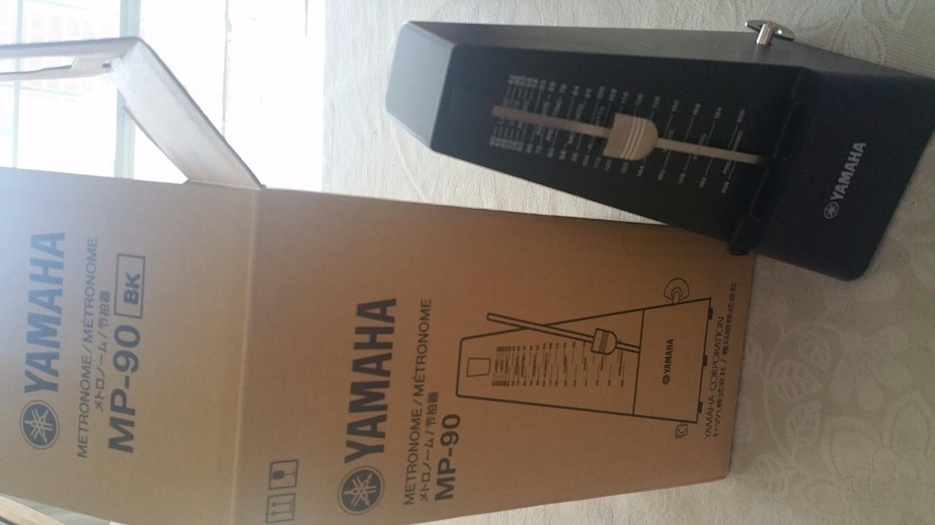 Yamaha MP-90BK Metronome - Classic Triangular Pyramid Style Mechanical Wind-Up in Black customer photo 1