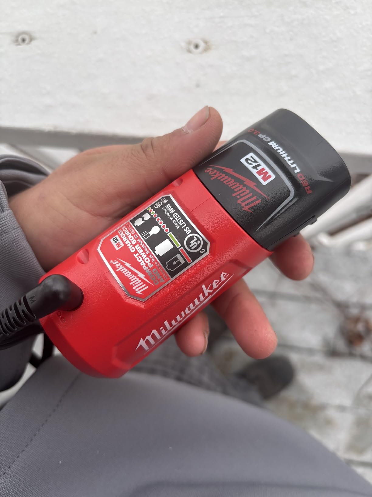 Milwaukee Jacket Heated KIT M12 12V Lithium-Ion - Battery and Charger Included (Medium, Black) customer photo 1