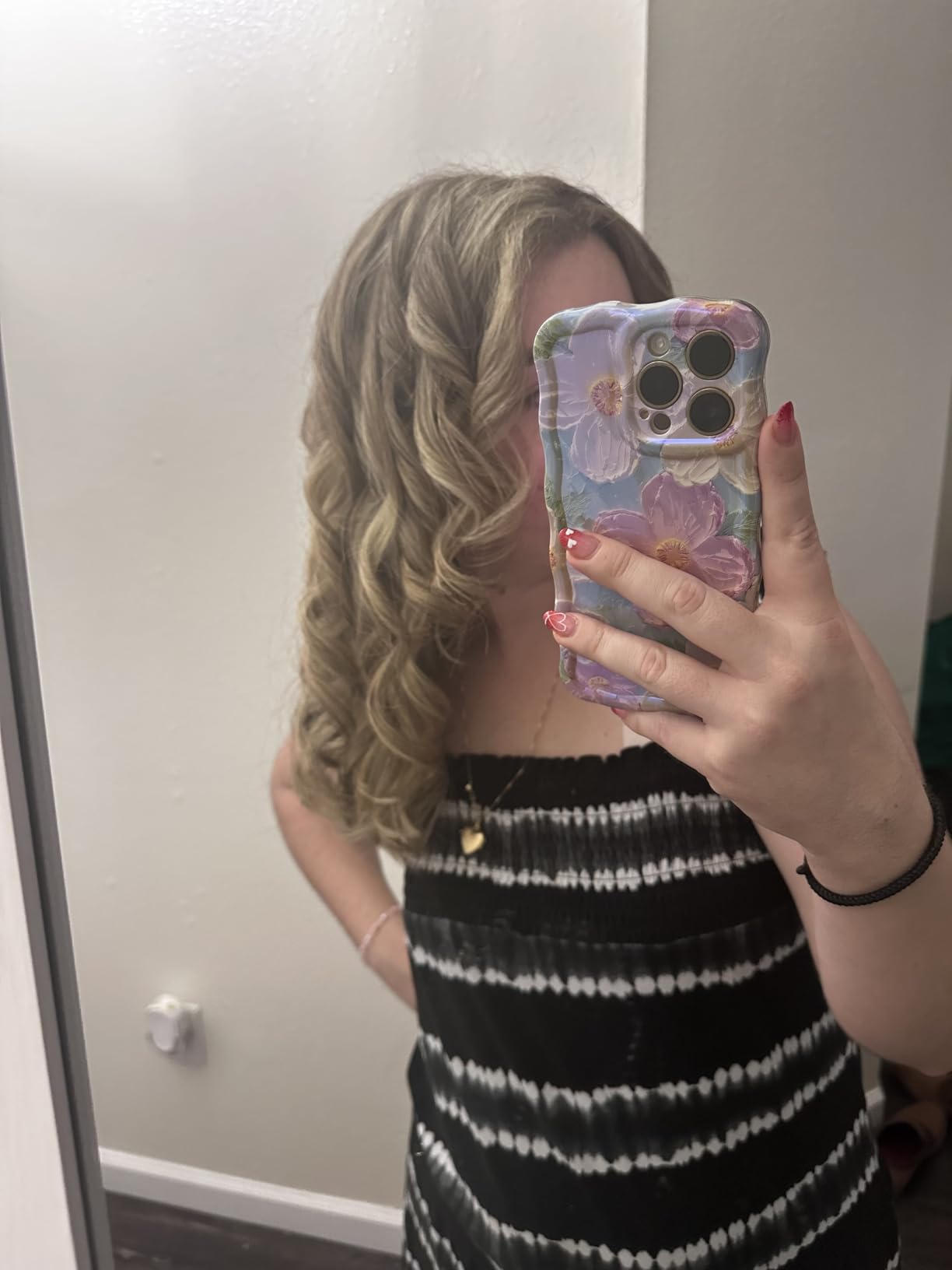 KISS Instawave Deluxe Automatic Rotating Curling Iron with Ceramic Ionic Technology customer photo 1