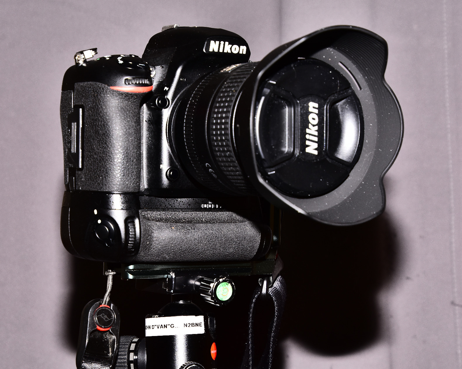 Nikon MB-D16 Multi Battery Power Pack/Grip for D750 customer photo 2