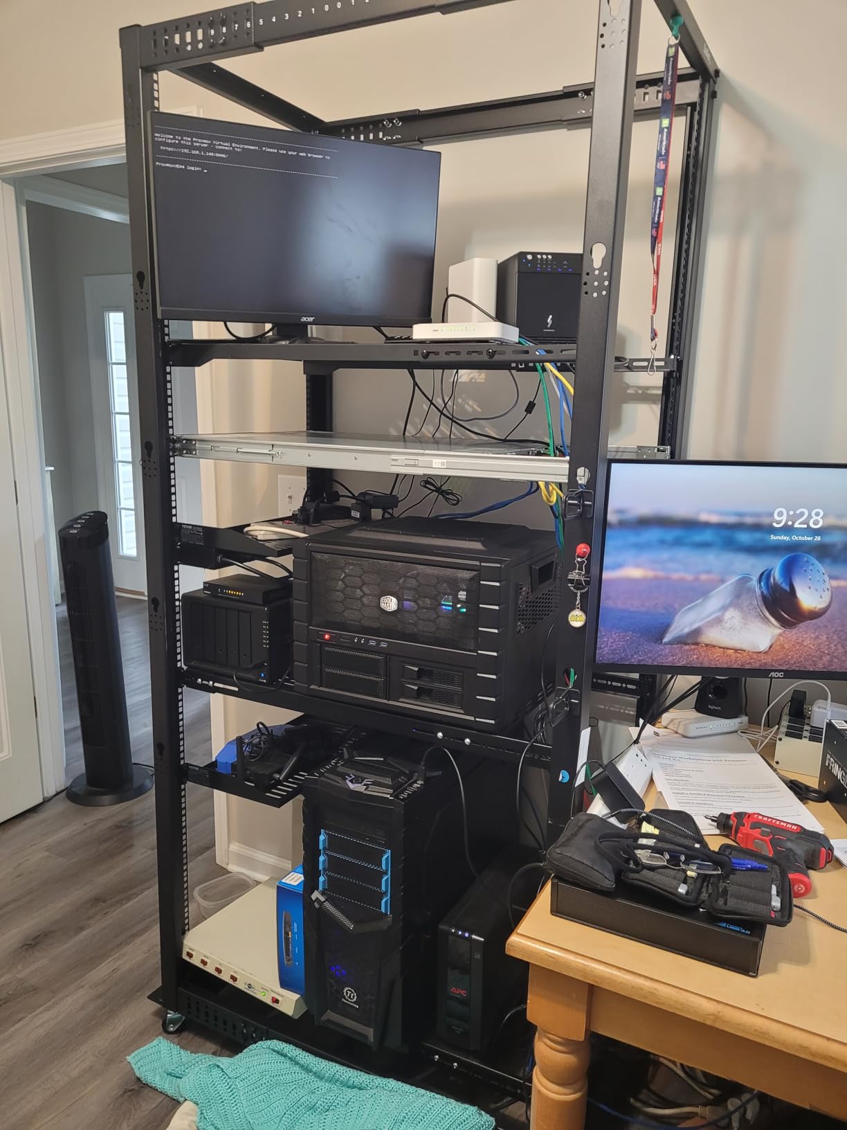 StarTech 25U 4-Post Server Rack - Open Frame with 40in Mounting Depth, 1200lb Weight Capacity, Mobile or Floor Mount IT Rack customer photo 1