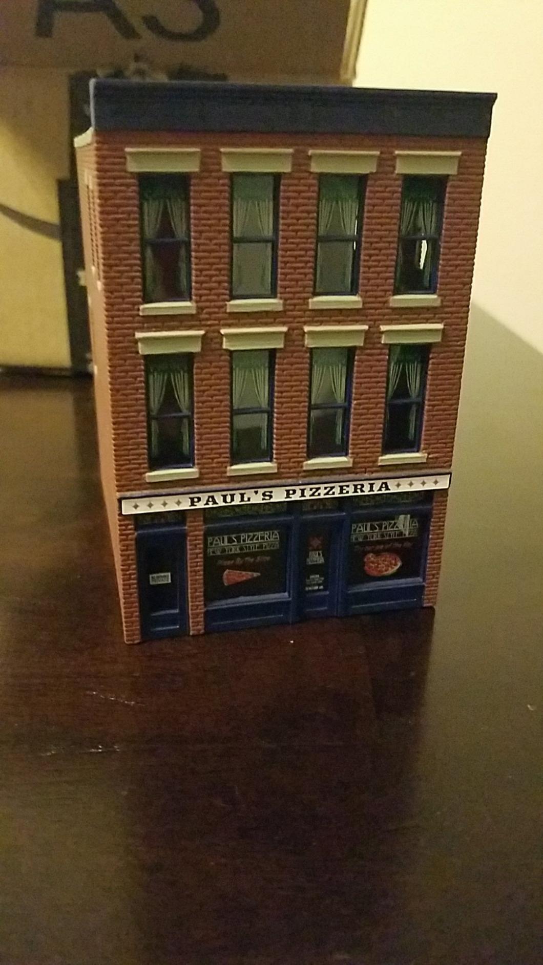 Walthers Trainline Motorized 110' Turntable 931-813 HO Scale Model Railroad - Structure Assembled Model customer photo 1