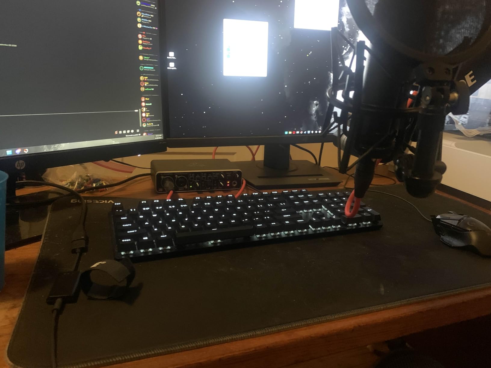 Behringer UMC204HD Audiophile 2x4, 24-Bit/192 kHz USB Audio/MIDI Interface with Midas Mic Preamplifiers | For Recording Microphones and Instruments customer photo 1