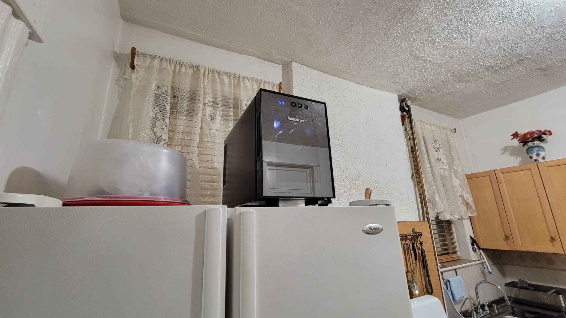 Koolatron 6 Bottle Wine Fridge - Freestanding Wine Cooler with Glass Door, 0.6 cu ft (16 L) Beverage Can Refrigerator, Digital Temperature Control, Ideal for Red, White & Sparkling Wine, Champagne customer photo 1