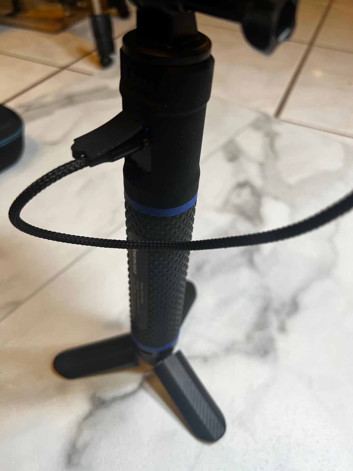 Newmowa 10000mAh Power Bank Handle Grip, PD/QC Fast Charging, Portable Tripod Compatible for Phone, GoPro Hero, DJI Action Camera, Insta 360, Digital Camera customer photo 1