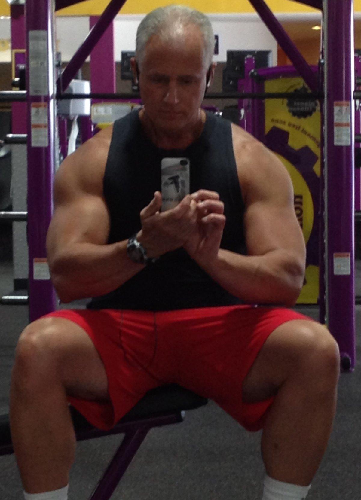 OMRON Max Power Relief TENS Unit Muscle Stimulator for Drug-Free Pain Relief - Portable Electric Massager for Muscles and Joints - Includes 2 Reusable TENS Unit Pads customer photo 2