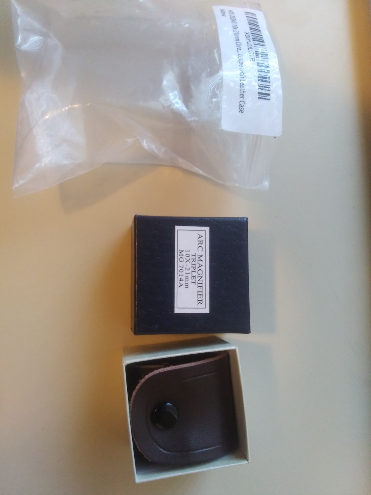 HTS 203A0 10x 21mm Chrome Triplet Jeweler's Loupe with Leather Case customer photo 2