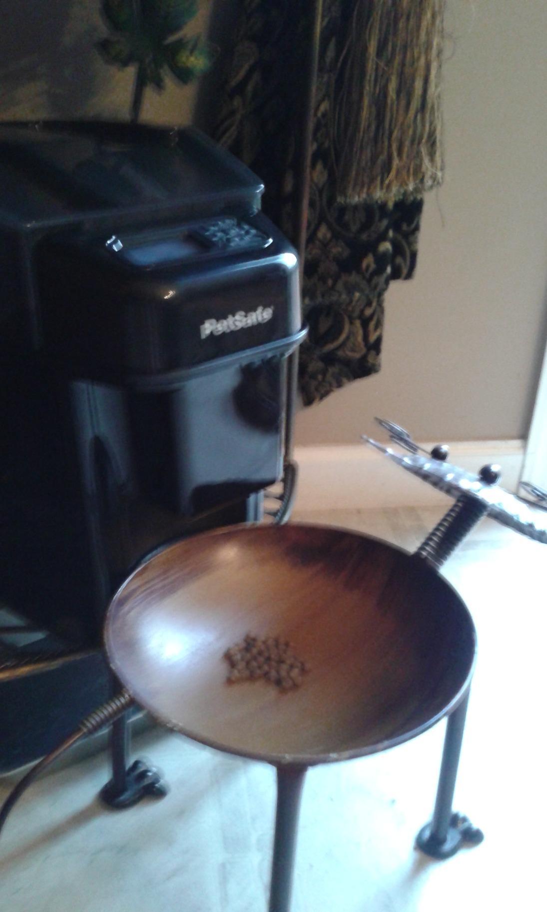 PetSafe Automatic Cat Feeder - Healthy Pet Simply Feed - Automatic Pet Feeder for Cats & Dogs - Timed Pet Feeder with Programmable Portion Control - Holds 24 Cups of Dry or Semi-Moist Dog or Cat Food customer photo 1