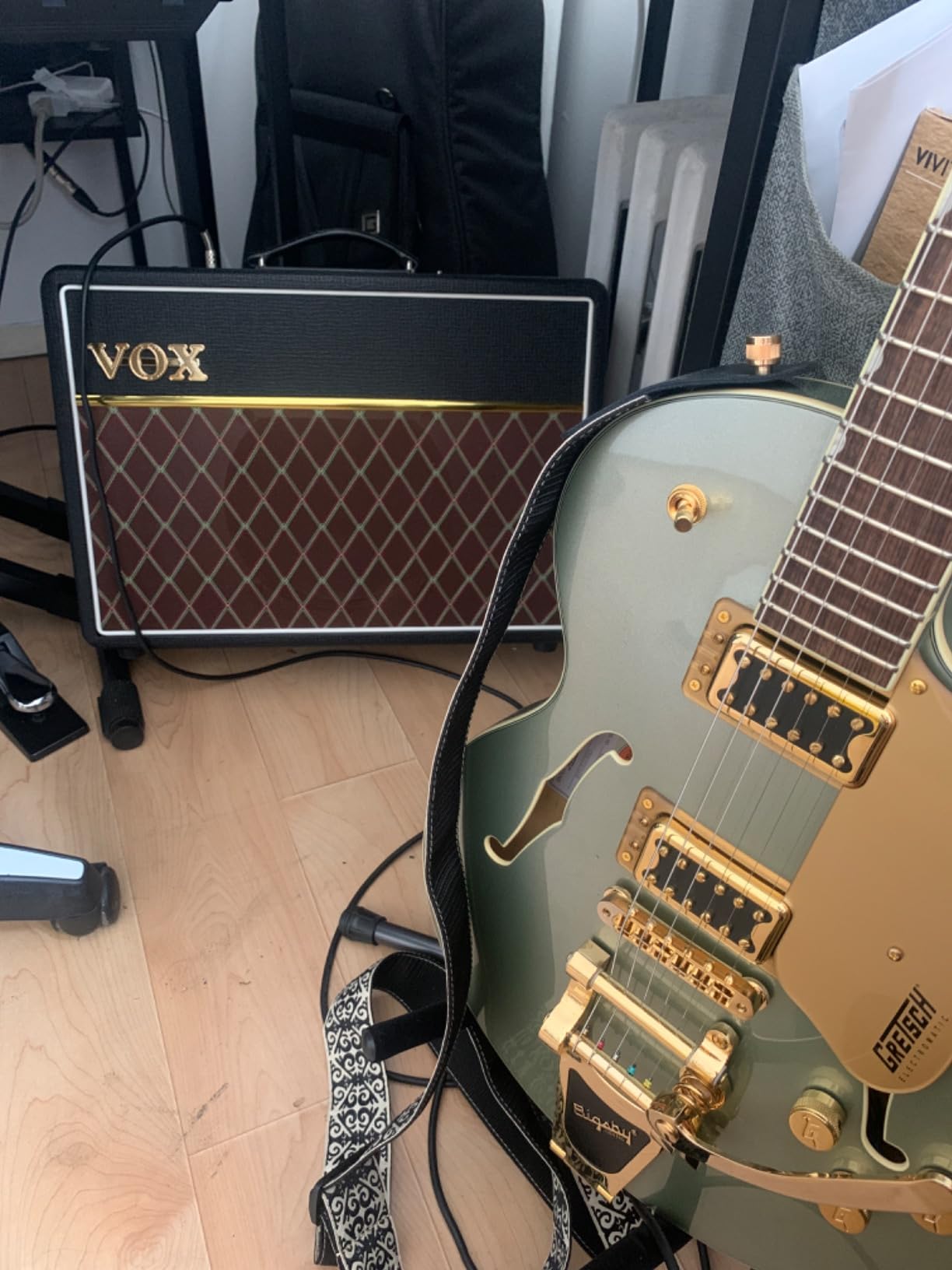Vox AC10C1 1x10 inch 10-watt Guitar Tube Combo Amplifier w/ Reverb and Celestion Speaker customer photo 1