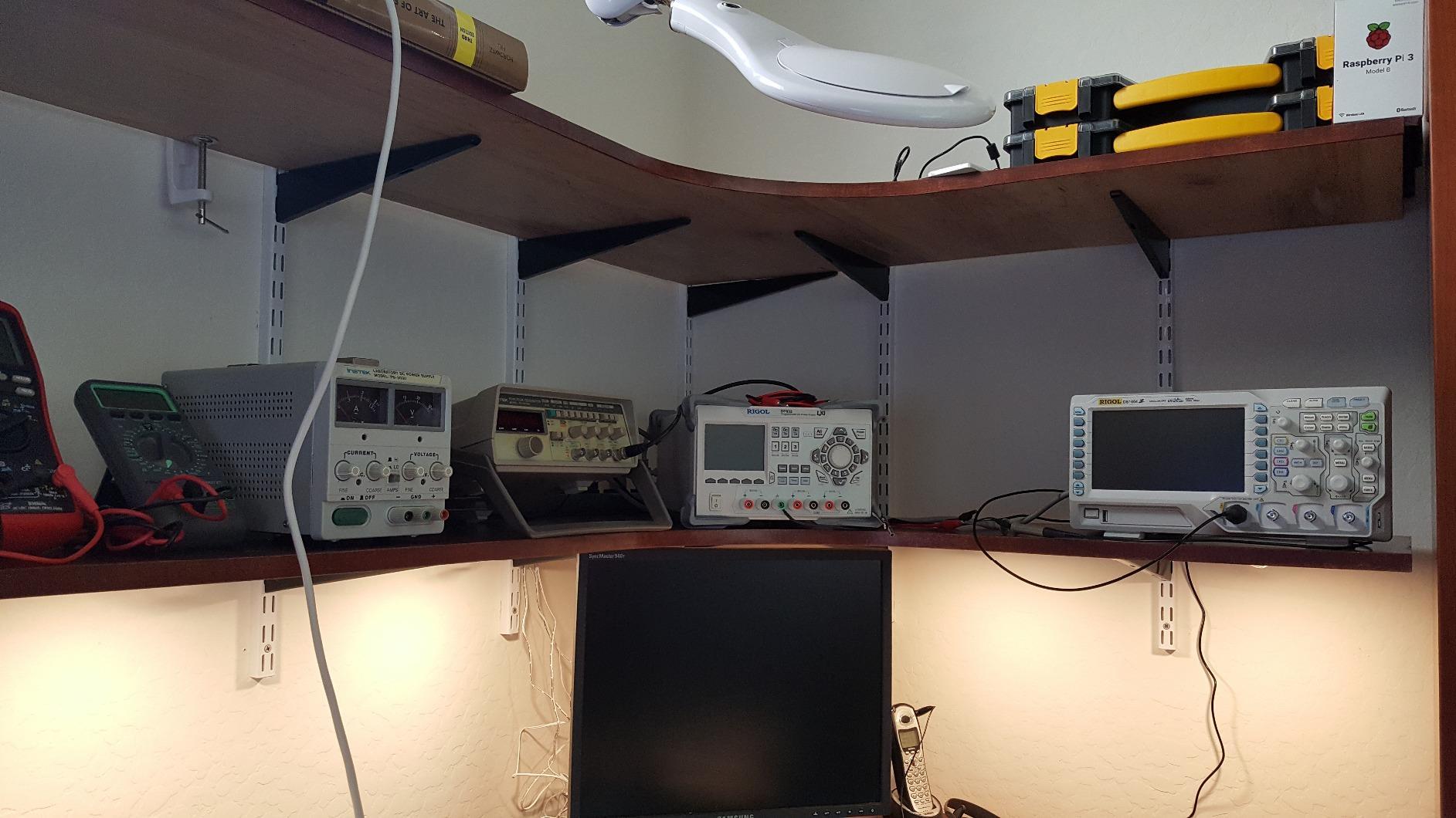 Rigol Digital Oscilloscope DS1054Z 50 MHz 4-Ch 1 GSa/s 24 Mpts UltraVision 7