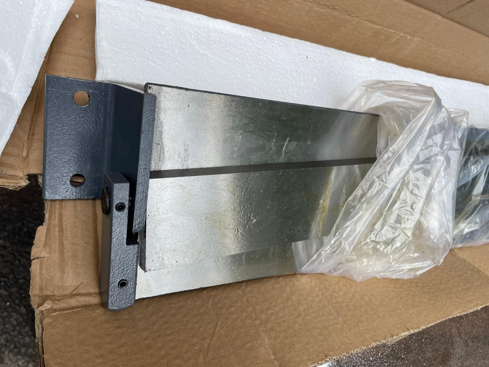 KAKA INDUSTRIAL Sheet Metal Brake, 30-Inch Portable Metal Brake Bender, 0-90 Degrees Adjustable Angle Bending Break for 20-Gauge Mild Steel and 16-Gauge Aluminum Capacity Brake W-3018 customer photo 1