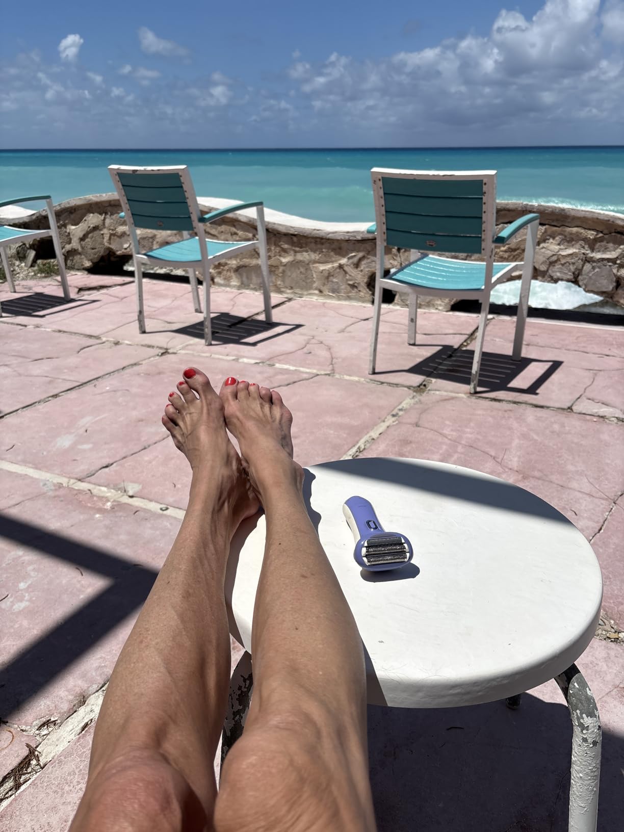 Remington Smooth & Silky Electric Shaver for Women, 4-Blade Smooth Glide Foil Shaver and Bikini Trimmer with Almond Oil Strip, Shave Wet or Dry customer photo 1