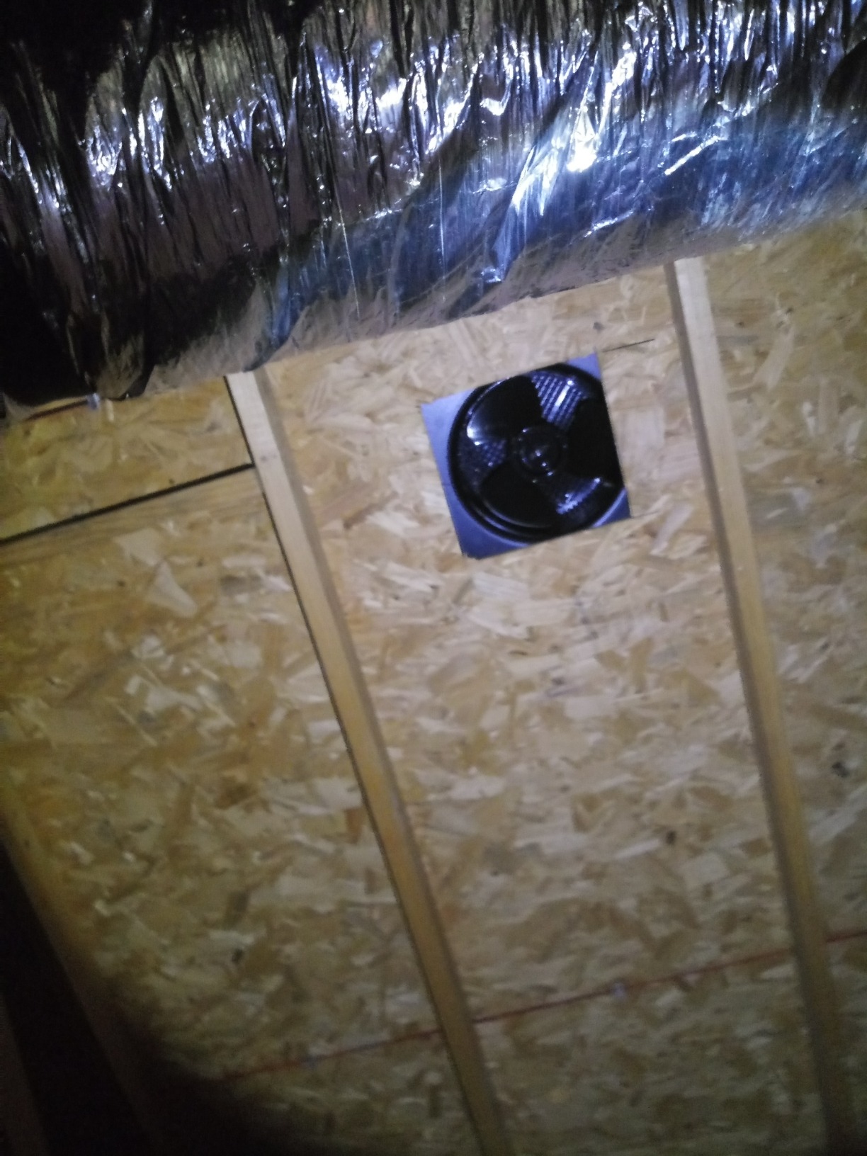 4 Seasons Solar Powered Polycarbonate Vent, Weatherproof Design, Quietly Cools Up to 500 Sq Ft, 400 CFM customer photo 2