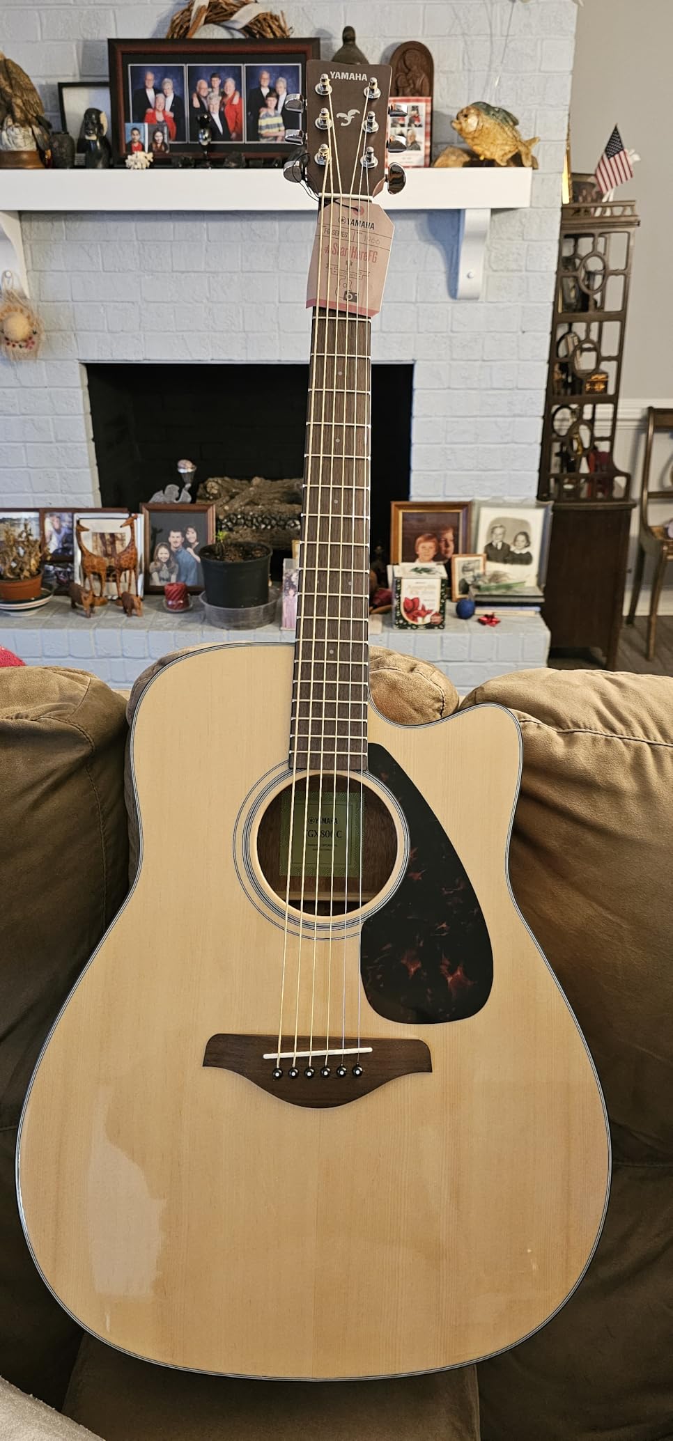 Yamaha FGX800C Solid Top Cutaway Acoustic-Electric Guitar, Dreadnought customer photo 2