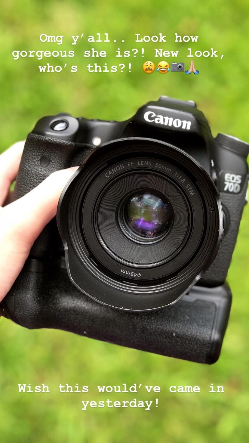 NEEWER Battery Grip (Replacement for BG-E14), Vertical Grip with Shutter/Function Buttons, Powered By LP-E6 Battery or 6 PCS AA Batteries for Canon EOS 90D 80D 70D DSLR Camera (Batteries Not Included) customer photo 2