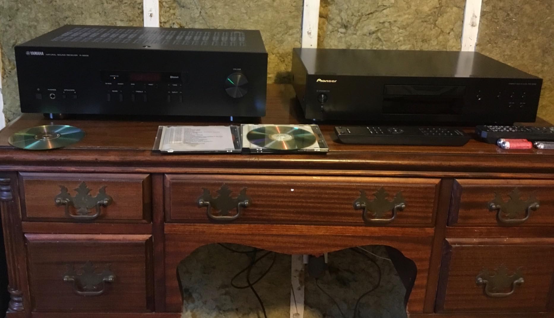 YAMAHA R-S202BL Stereo Receiver customer photo 1