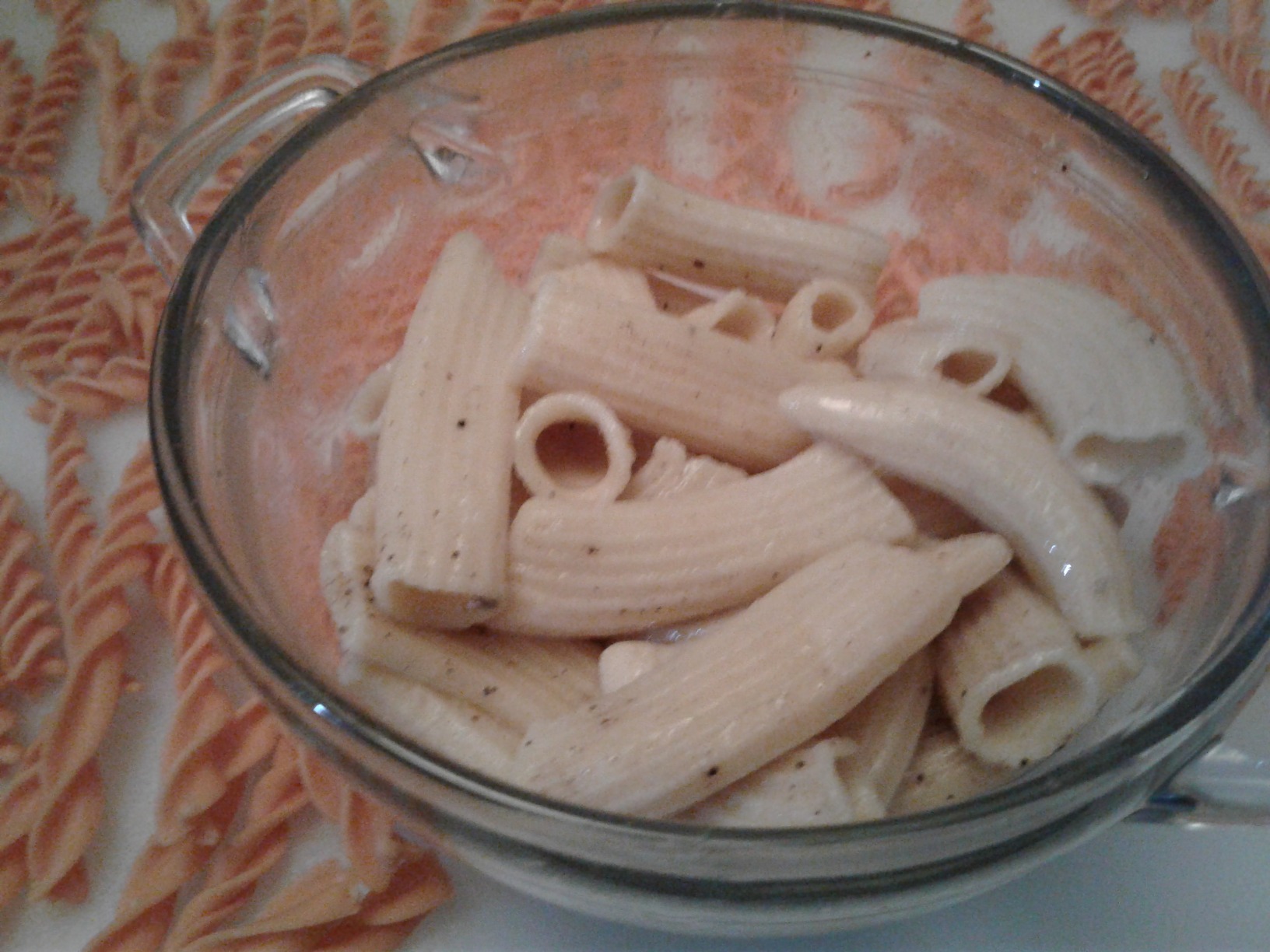 KitchenAid Ksmpexta Gourmet Pasta Press Attachment with 6 Interchangeable Pasta Plates, White customer photo 1