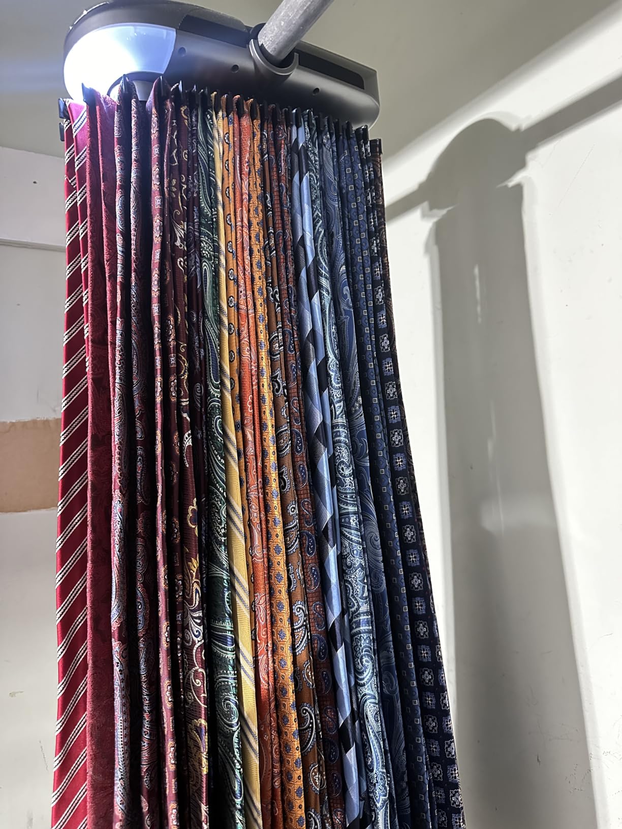 Primode Motorized Tie Rack Stores Up to 50 Ties- Closet Organizer, Holds & Displays Up to 50 Ties Or Belts, Rotation Operates with Batteries. Great Gift Idea for Fathers Day customer photo 2