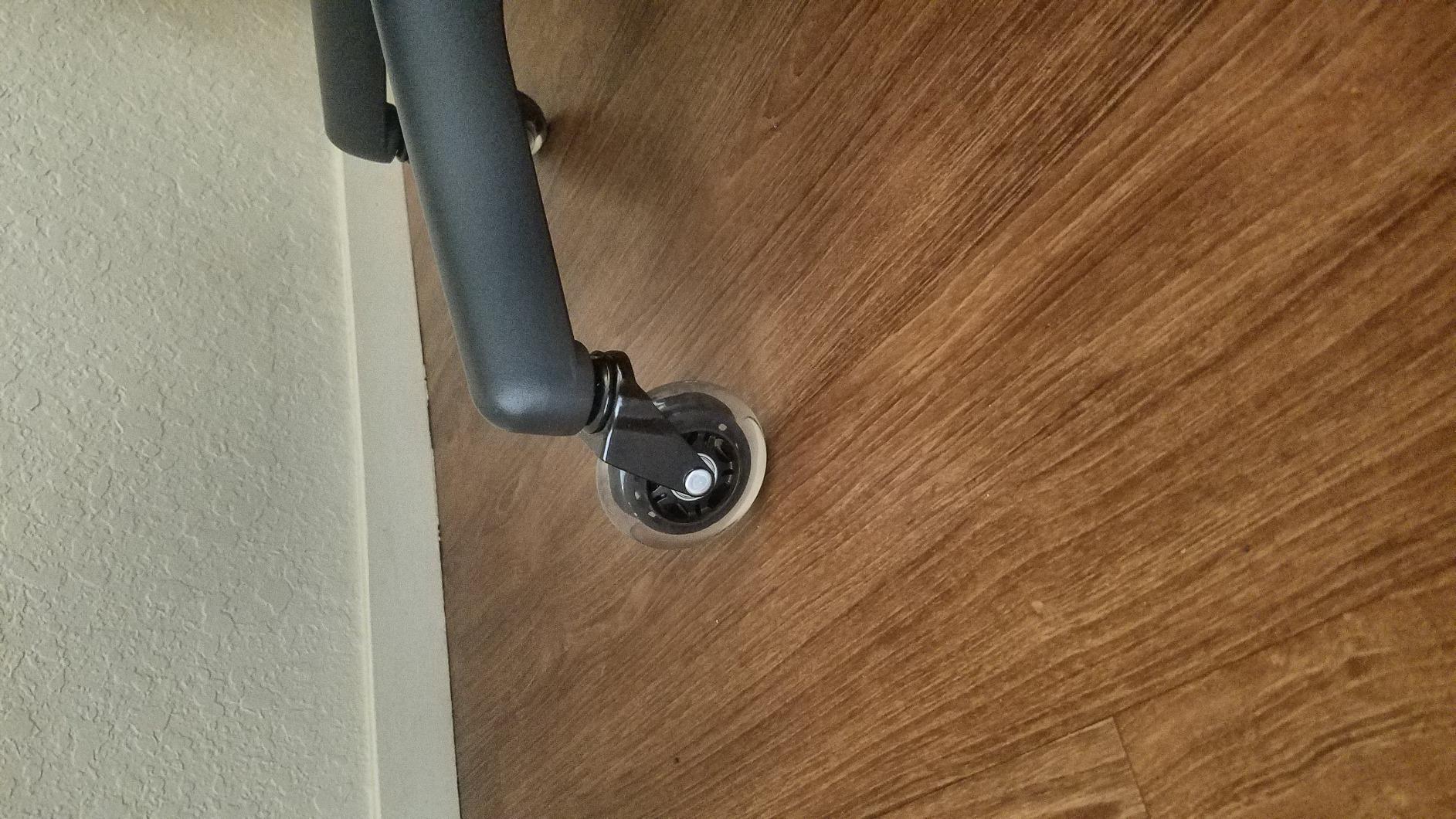 Aeron Chair Size B Fully Loaded Posture Fit customer photo 1