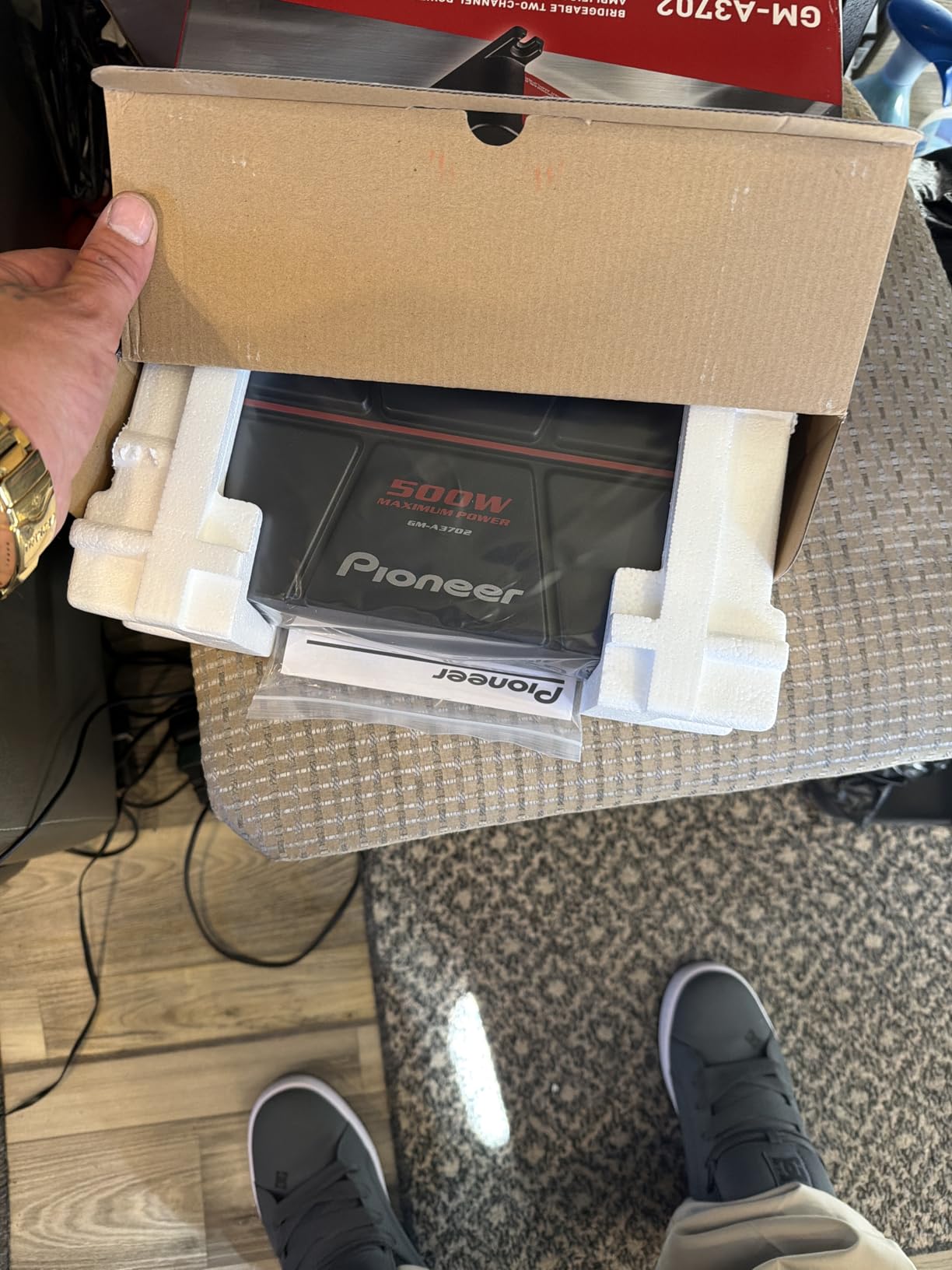 Pioneer GM-A3702 2-Channel Car Amplifier - 500W Max, Class AB, Bridgeable Design, Automatic Signal Sensing and Turn-on, Built-in high-/Low-Pass Filter customer photo 1