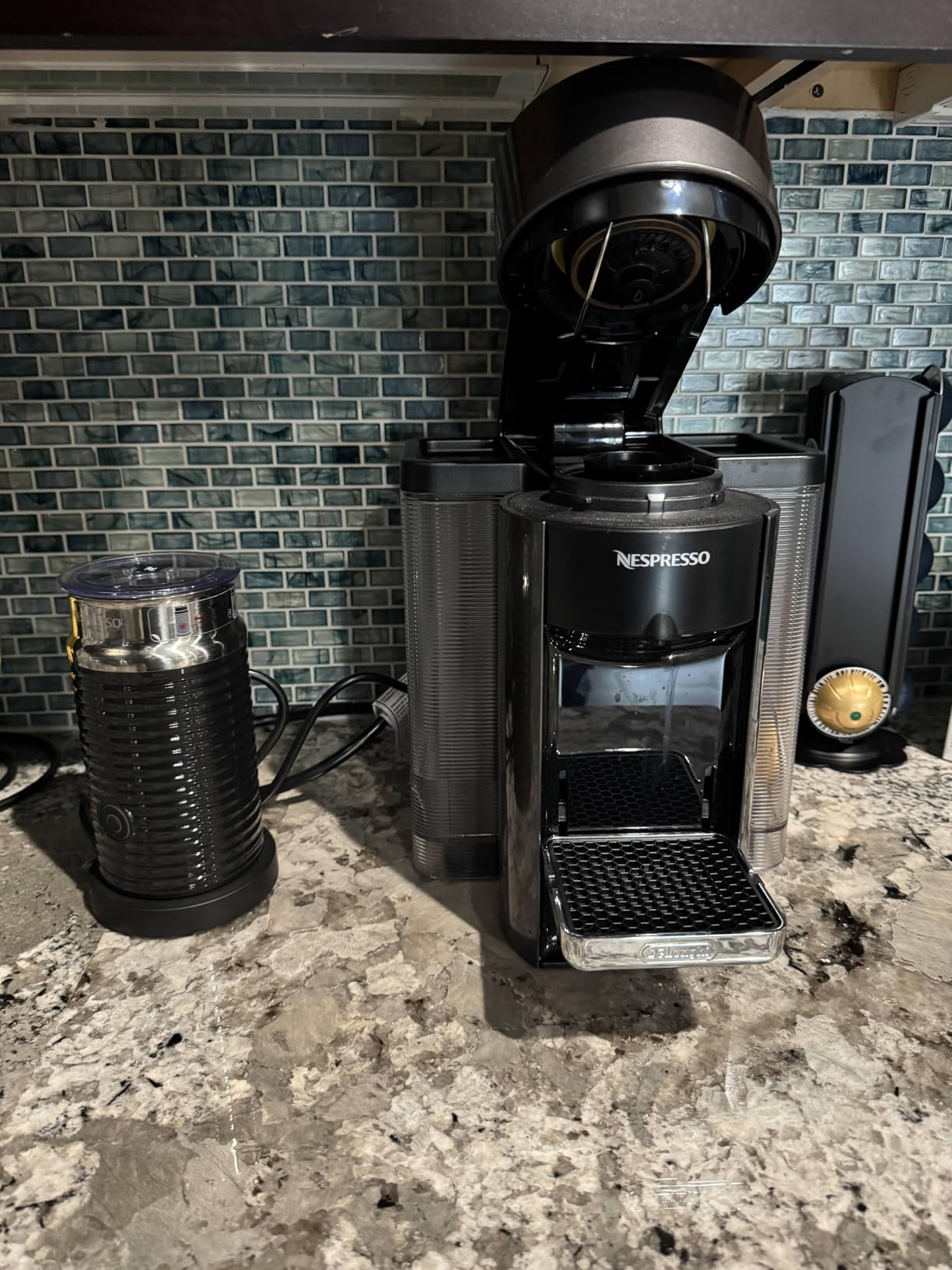 Nespresso Vertuo Coffee and Espresso Maker by De'Longhi, Piano Black with Aeroccino Milk Frother customer photo 1