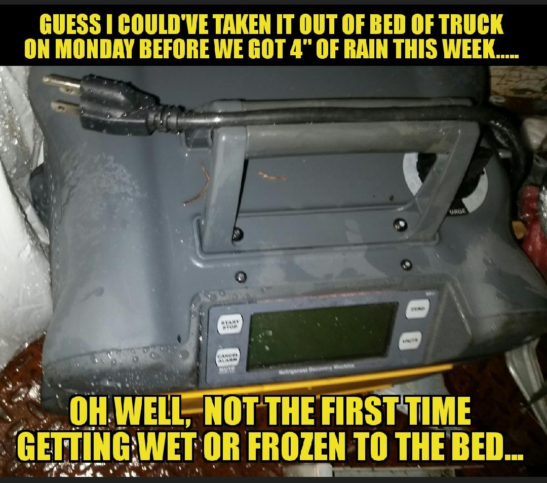 Fieldpiece MR45 Lightweight Digital Refrigerant Recovery Machine - Wide Operating Voltage with Easy Access Ports - A2L Compatible customer photo 2