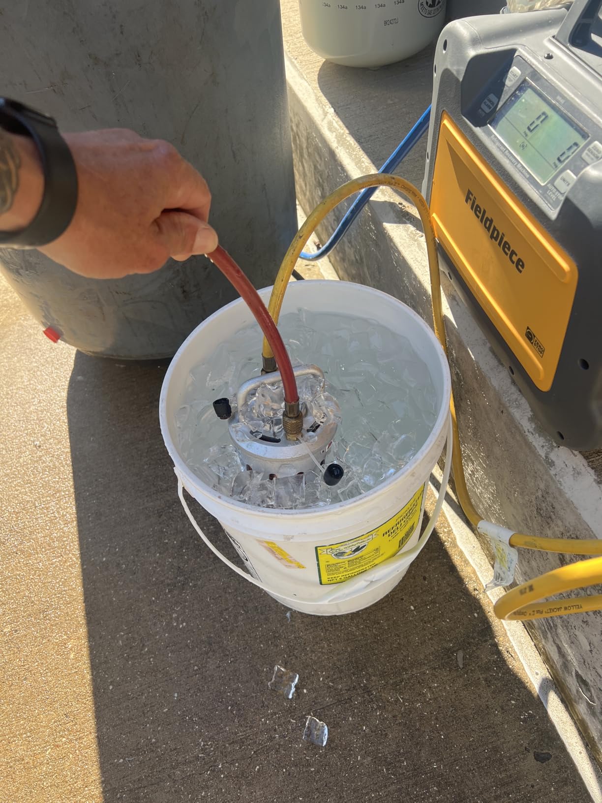 Fieldpiece MR45 Lightweight Digital Refrigerant Recovery Machine - Wide Operating Voltage with Easy Access Ports - A2L Compatible customer photo 5