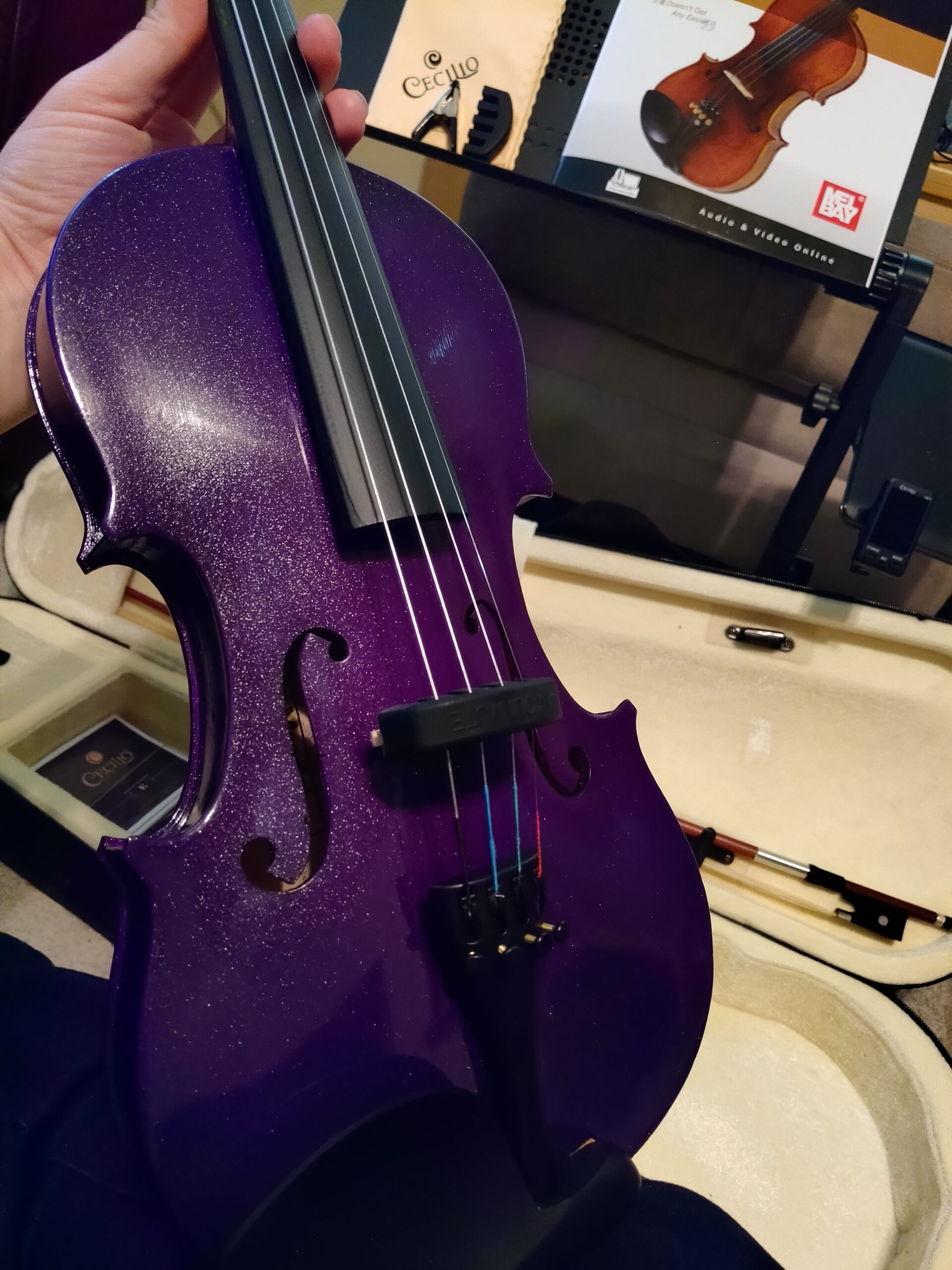 Mendini By Cecilio Violin 4/4 Full Size For Beginners - Fiddle Solidwood Kit with Hard Case - Acoustic Violins with Bow, Rosin, Tuner, Extra Strings & Bridge, Shoulder Rest and Lesson Book customer photo 2