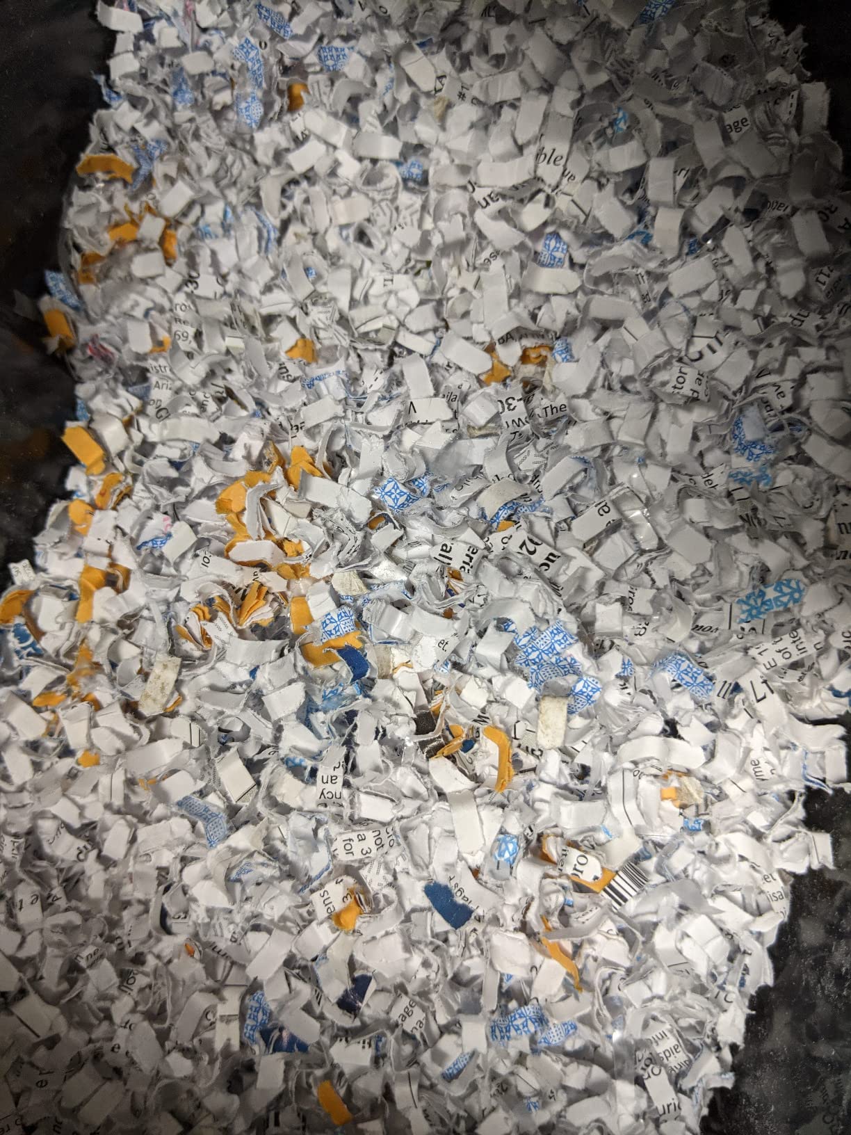 Aurora AU870MA High-Security 8-Sheet Micro-Cut Paper Credit Card Shredder Black customer photo 2