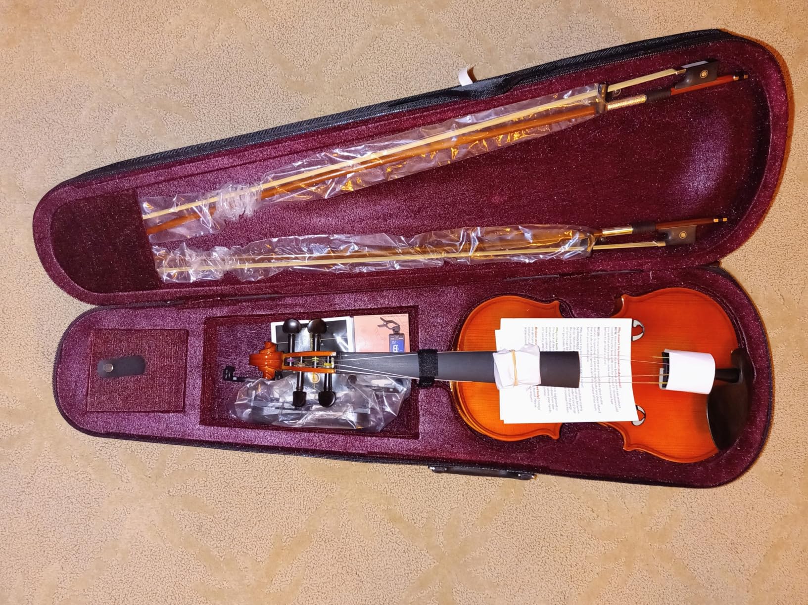 Mendini by Cecilio Violin 4/4 Full Size Set For Beginners - Hand Carved Acoustic Violins Set - Fiddle Solidwood Kit with Hard Case, Two Bows, Tuner, Rosin, Shoulder Rest, Extra Strings, Lesson Book customer photo 2