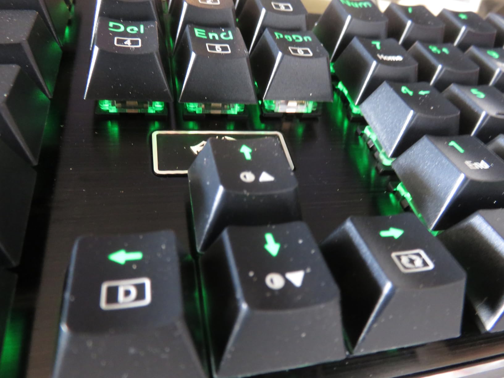 Redragon K556 RGB LED Backlit Wired Mechanical Gaming Keyboard, 104 Keys Hot-Swap Mechanical Keyboard w/Aluminum Base, Soft Tactile Brown Switch customer photo 1