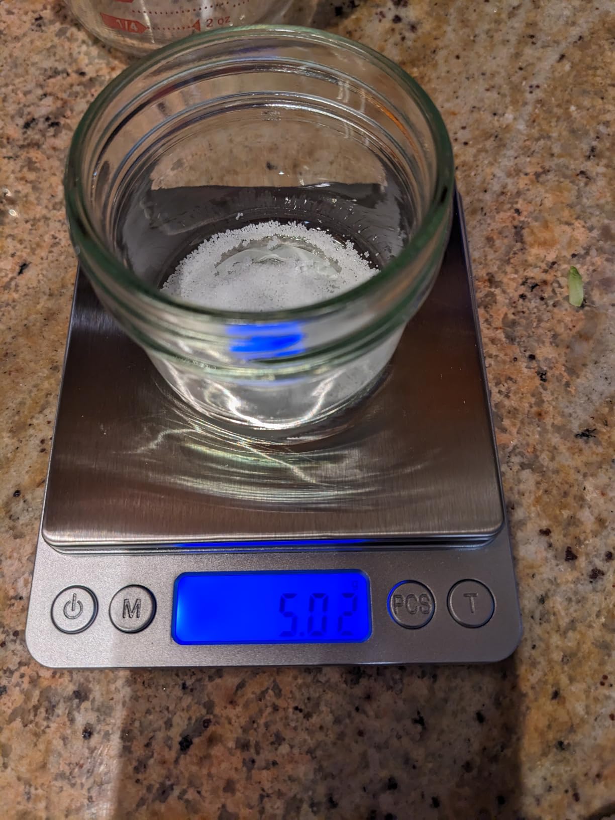 Amazon Basics Digital Kitchen Scale with LCD Display, Tare Function, Multiple Units, Weighs up to 11 Pounds, Batteries Included, Black and Stainless Steel customer photo 1