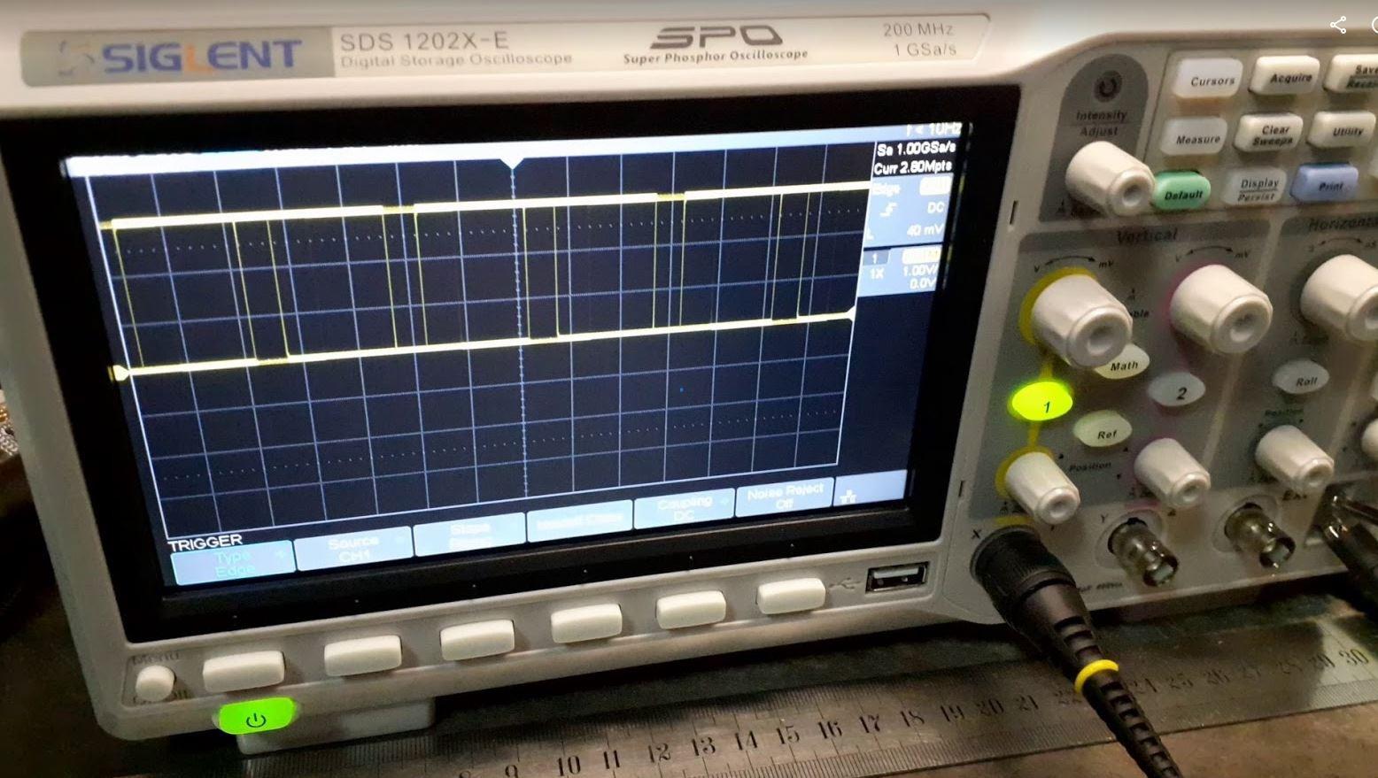 Siglent Technologies SDS1202X-E 200 MHz Digital Oscilloscope 2 Channels, Grey customer photo 1