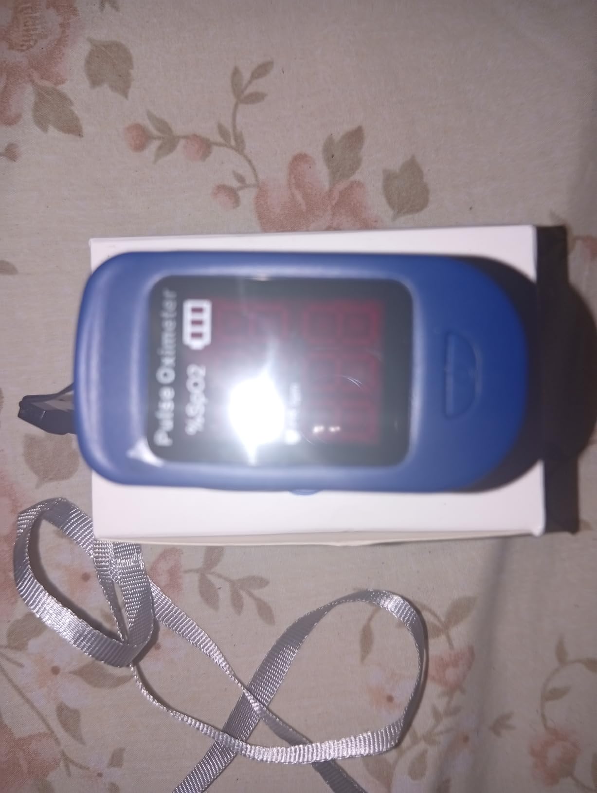 Zacurate 500BL Fingertip Pulse Oximeter Blood Oxygen Saturation Monitor with Batteries Included (Navy Blue) customer photo 1