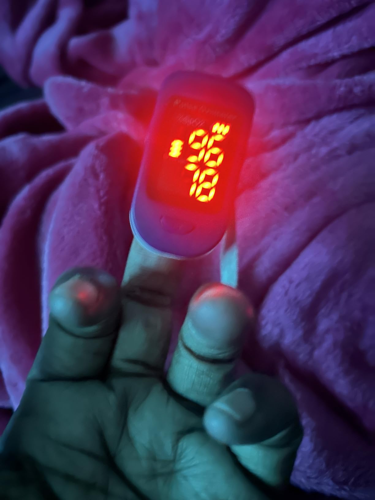 Zacurate 500BL Fingertip Pulse Oximeter Blood Oxygen Saturation Monitor with Batteries Included (Navy Blue) customer photo 2