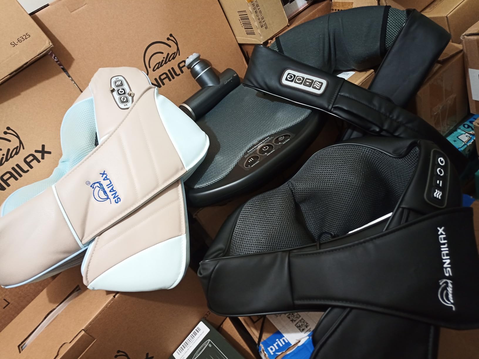 Snailax Shiatsu Neck and Shoulder Massager - Back Massager with Heat, Deep Kneading Electric Massage Pillow for Neck, Back, Shoulder, Foot, Body customer photo 1