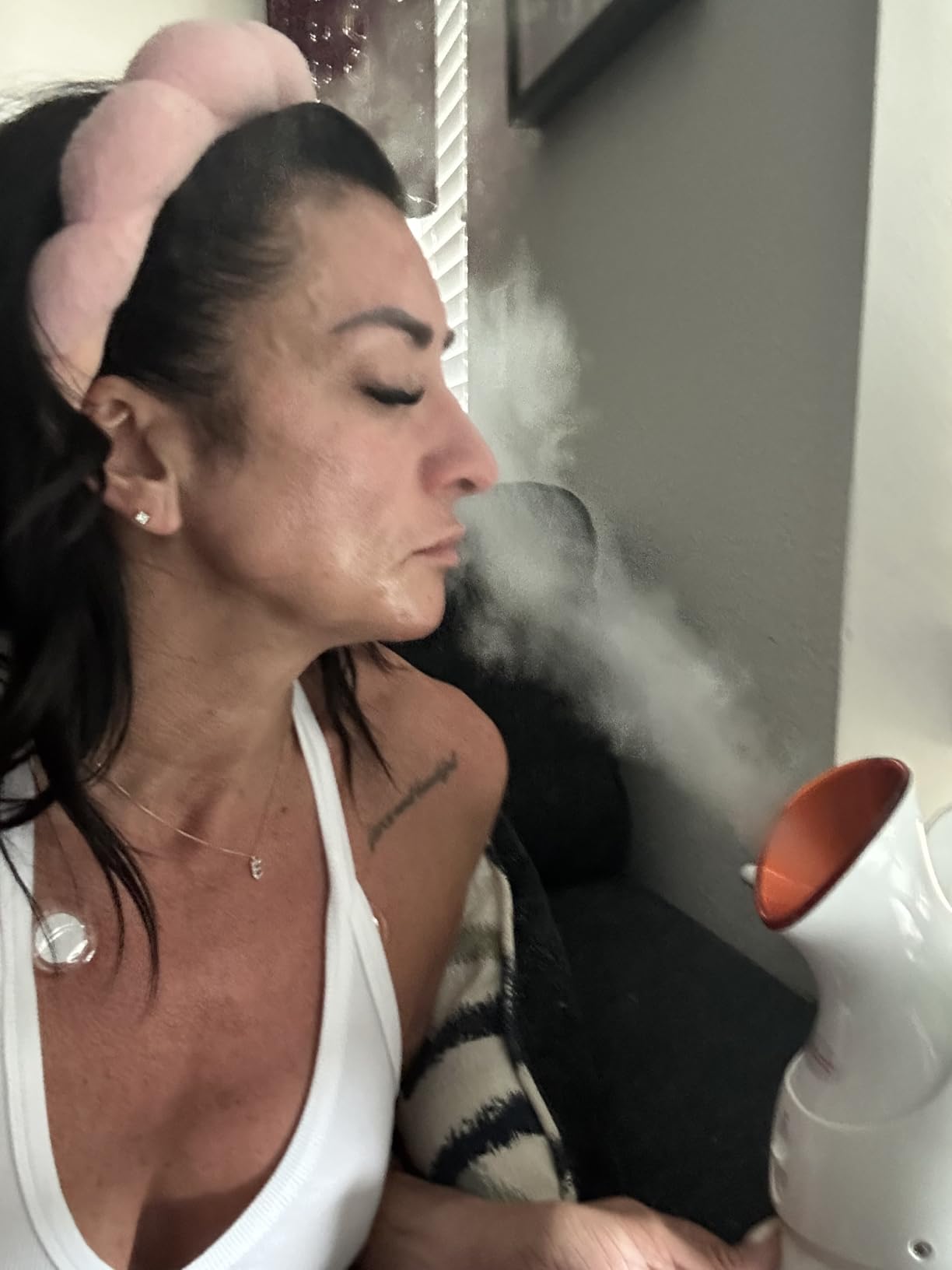 Dr. Dennis Gross Pro Facial Steamer for Facial Deep Cleaning: Infuse Skin with Hydration, Clarify Complexion, and Detox Skin customer photo 2