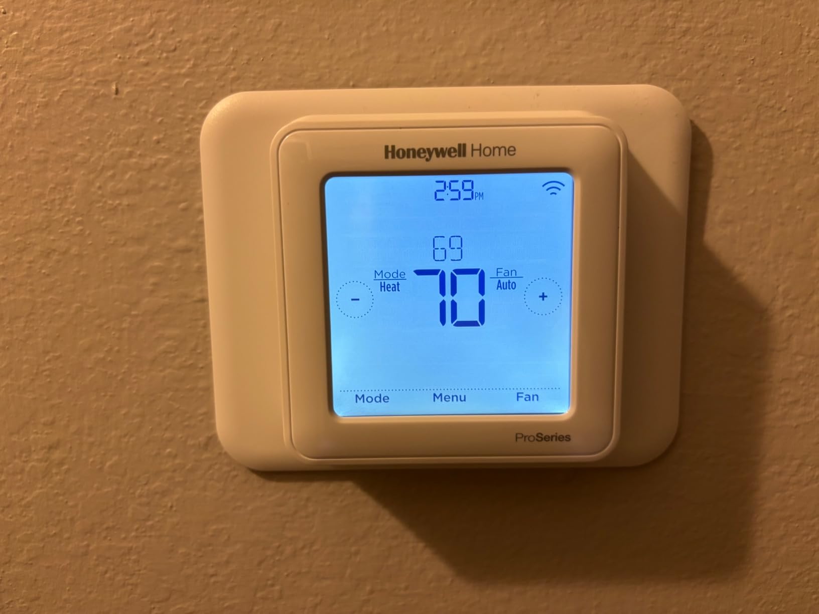 Honeywell TH6220WF2006/U Lyric T6 Pro Wi-Fi Programmable Thermostat with Stages Up to 2 Heat/1 Cool Heat Pump or 2 Heat/2 Cool Conventional customer photo 2