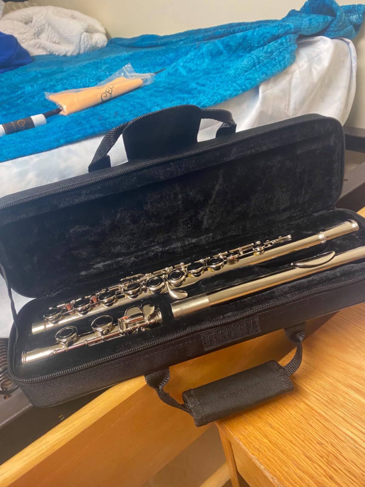 Mendini By Cecilio Flute, 16 Keys Closed Hole C Flute Instrument For Beginners with Carrying Case, Cork Grease, Stand, Lesson Book, Cleaning Kit, Gloves customer photo 2