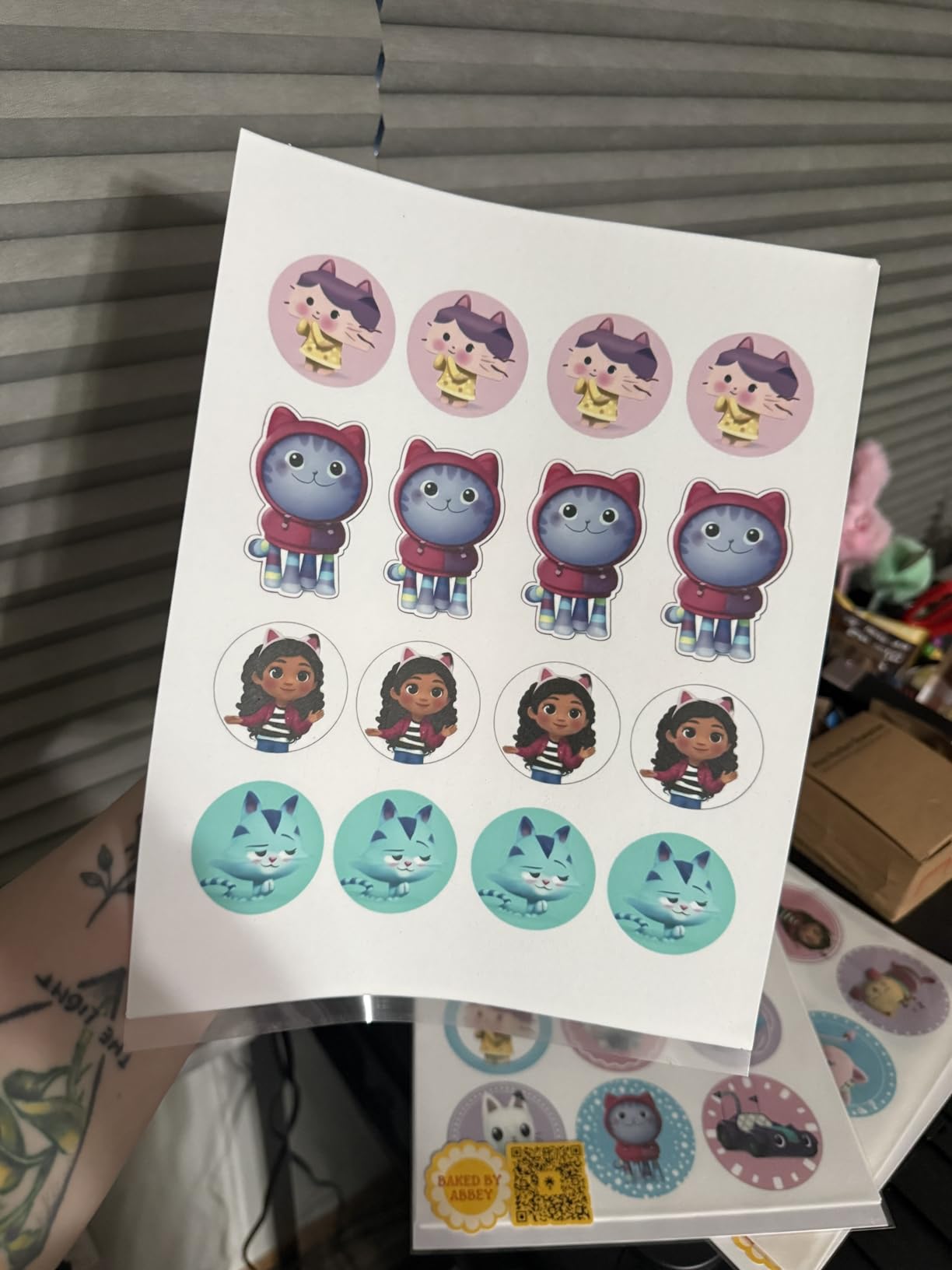 paper2eat Frosting Sheets Premium 8.5 x 11 - 24 count - White Edible Icing Sheets - Kosher Certified customer photo 1